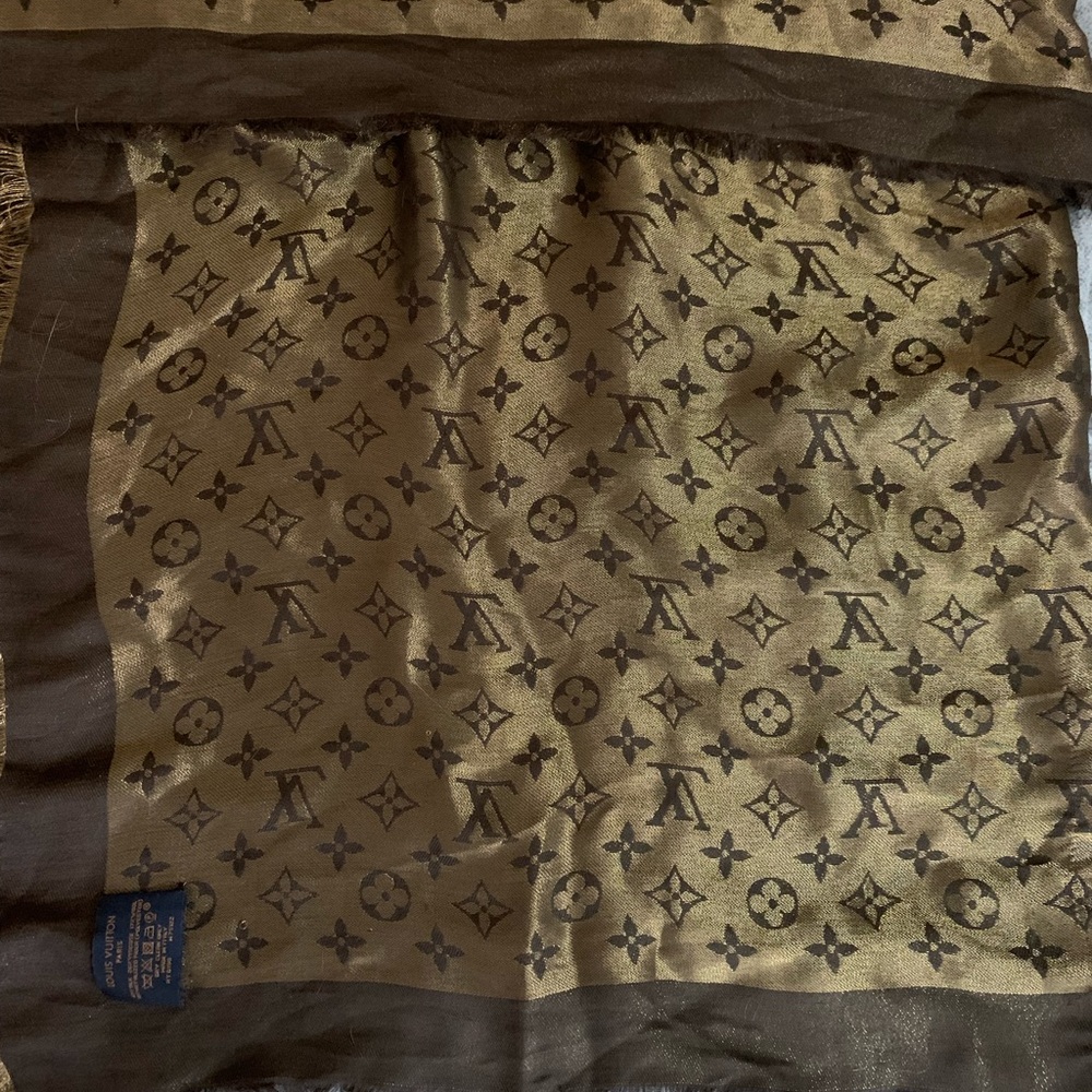 Louis Vuitton so shine monogram shawl - Picture 3 of 8